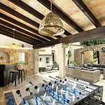 Villa Encinas *