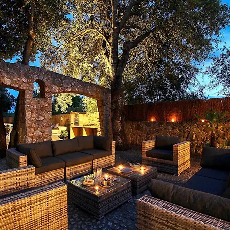Encinas Villa *