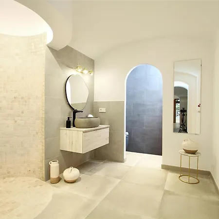 Encinas Villa